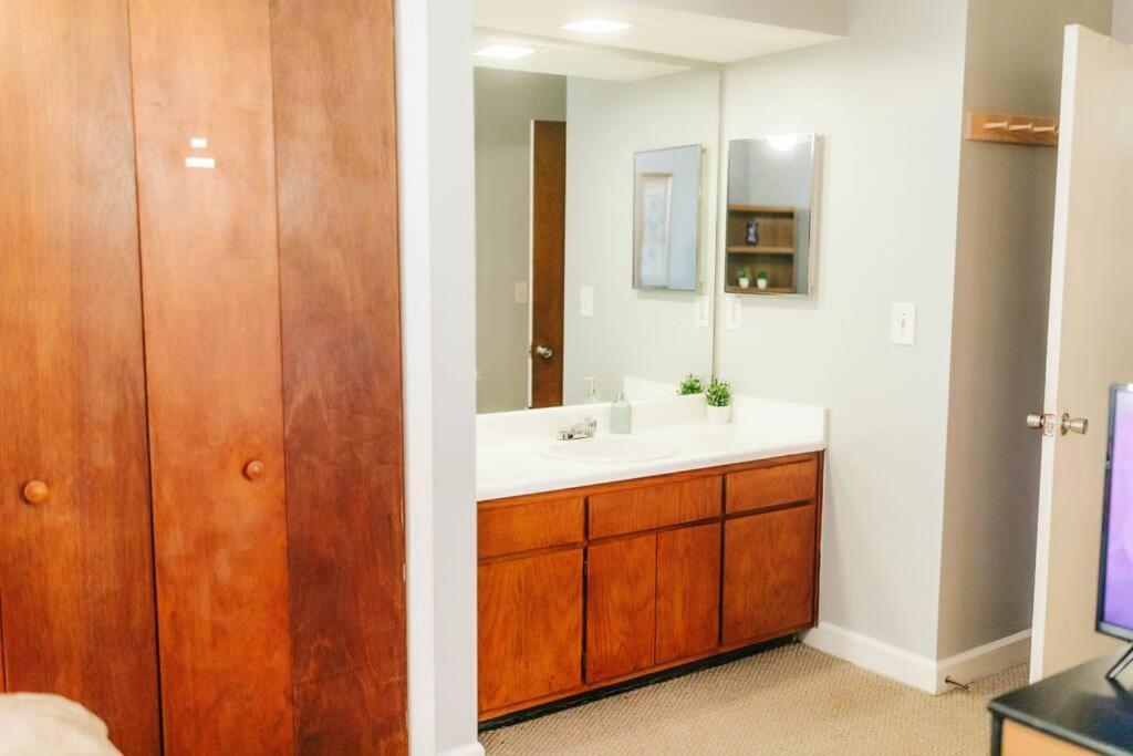 Cozy 3-Bed Athens Getaway, Right Near Uga! Apartment Exterior foto