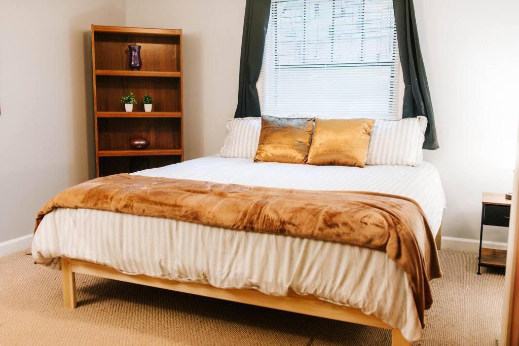Cozy 3-Bed Athens Getaway, Right Near Uga! Apartment Exterior foto